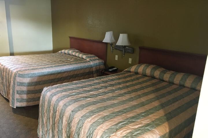 Bellflower Travel Inn