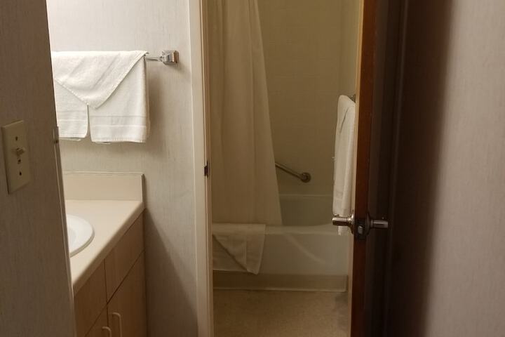 Room 134 of 229