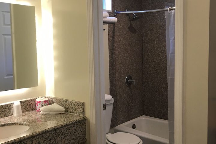Room 13 of 38