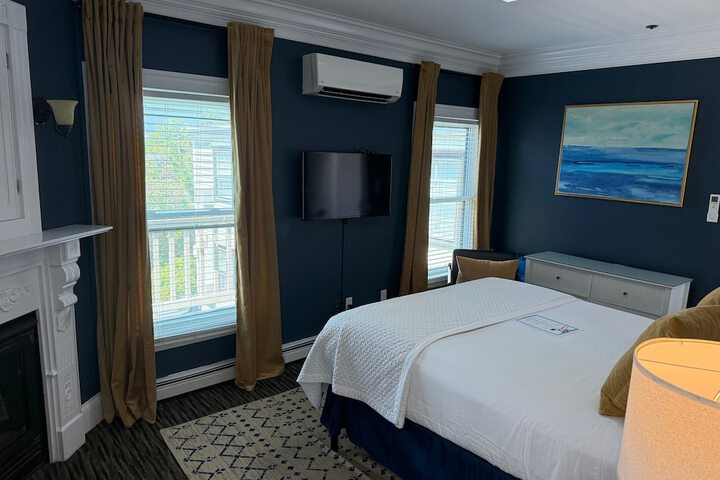 Crowne Pointe Historic Inn & Spa - Adults Only