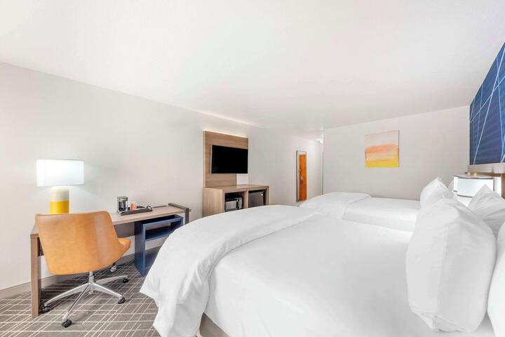 Room 21 of 35