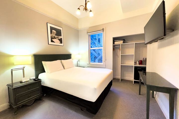 Room 19 of 31