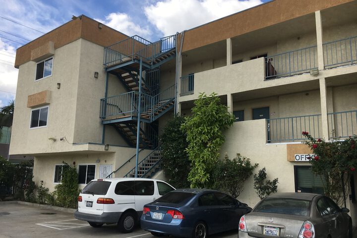 Bellflower Travel Inn
