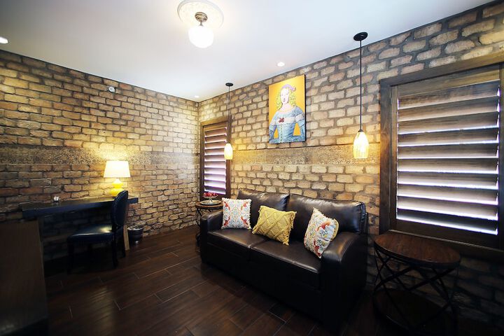 Room 36 of 115