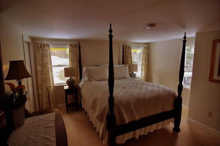 Room 9 of 24
