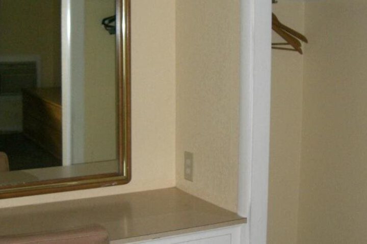 METRO INN MOTEL