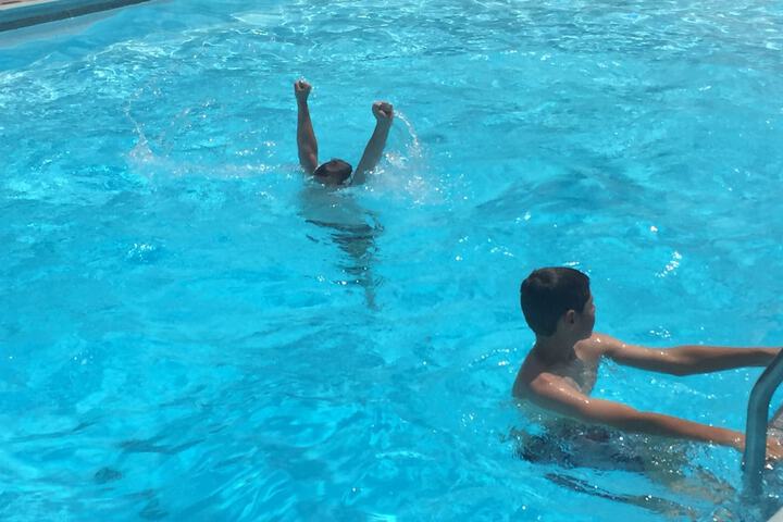 Pool 10 of 70