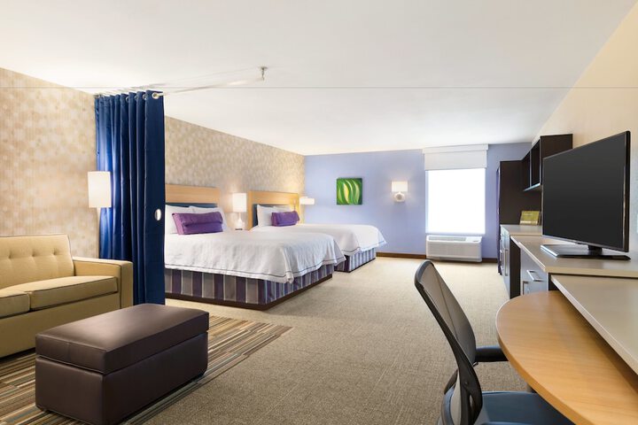 Room 7 of 18