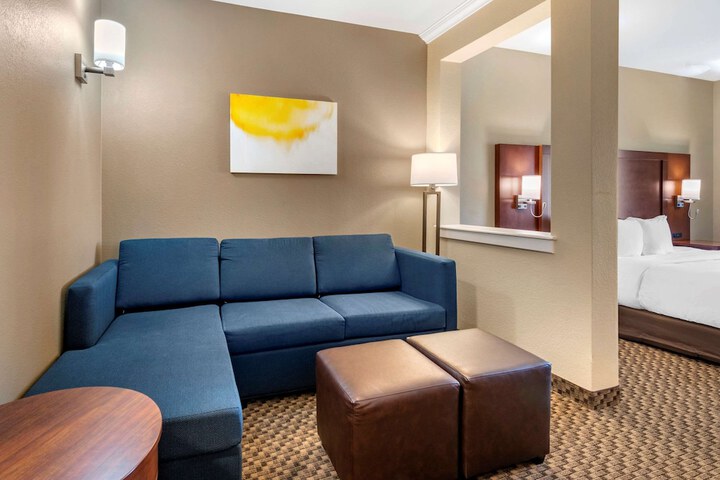 Room 16 of 37