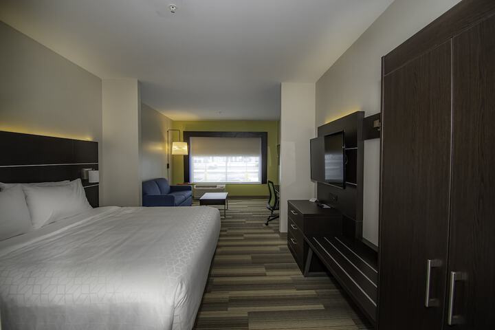 Holiday Inn Express & Suites Tonawanda - Buffalo Area by IHG