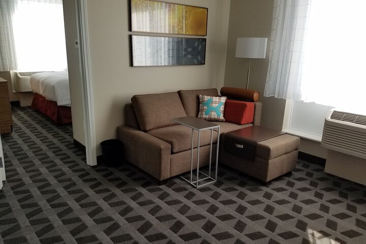 TownePlace Suites by Marriott Milwaukee Oak Creek