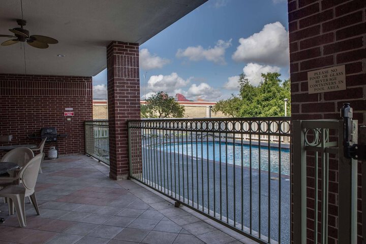 Country Inn & Suites by Radisson Harlingen, TX