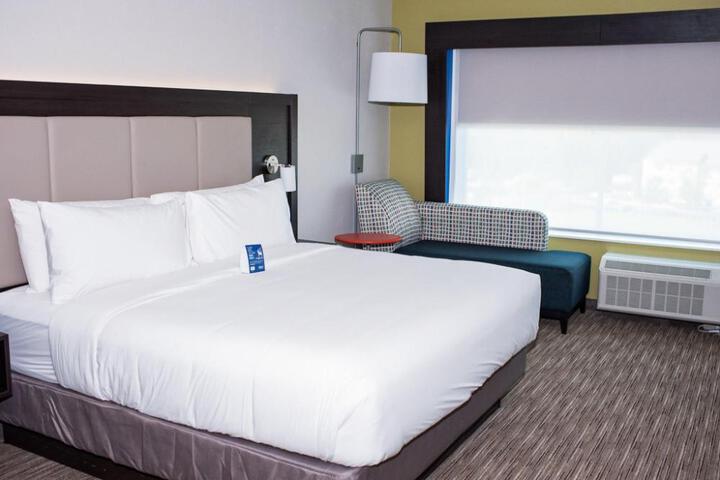 Holiday Inn Express & Suites Birmingham North - Fultondale by IHG