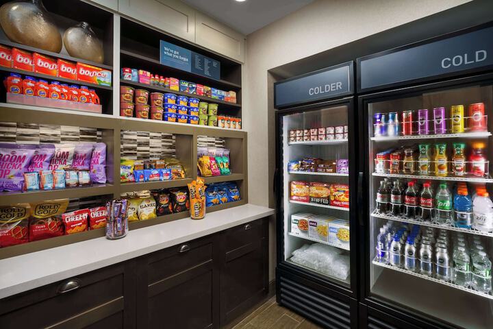 Homewood Suites by Hilton Providence / Warwick