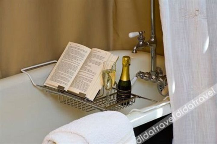The Craftsman Bed & Breakfast