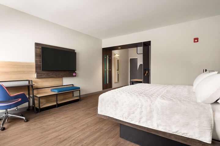 Tru by Hilton Albany Airport NY