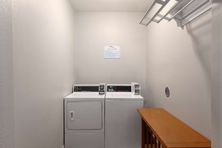 Room 20 of 33