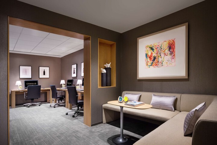Business Center 105 of 111