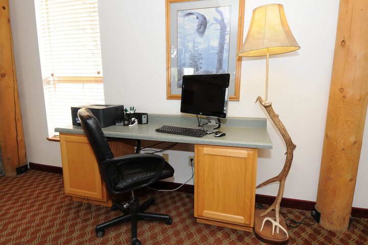Business Center 22 of 22