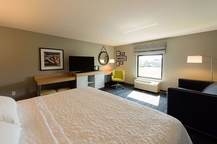 Room 6 of 26