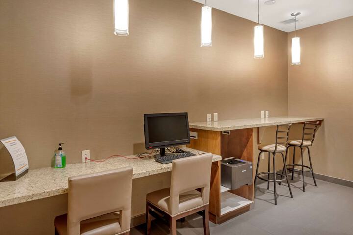 Business Center 62 of 62