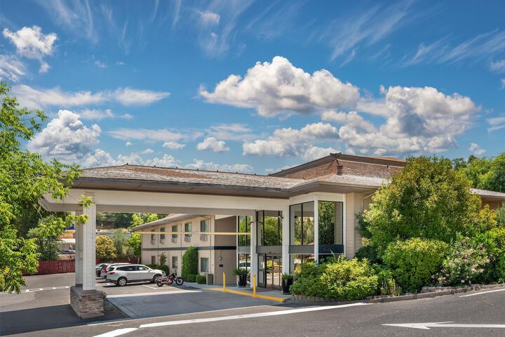 Best Western Plus Sonora Oaks Hotel & Conference Center