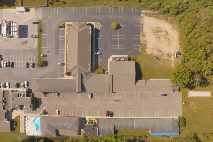 Super 8 by Wyndham Stevensville / St. Joseph