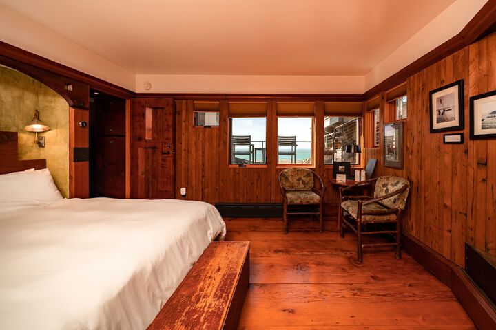 Room 46 of 58