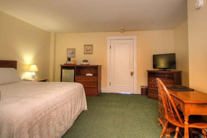 Room 25 of 92