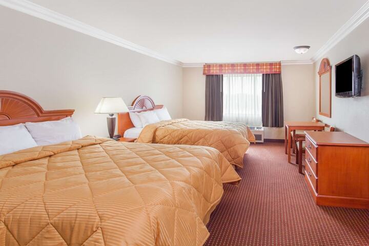 Room 14 of 34