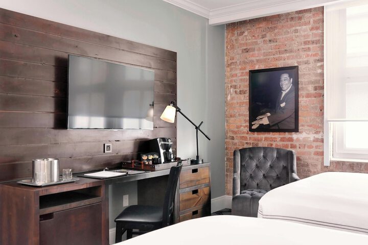Room 15 of 39