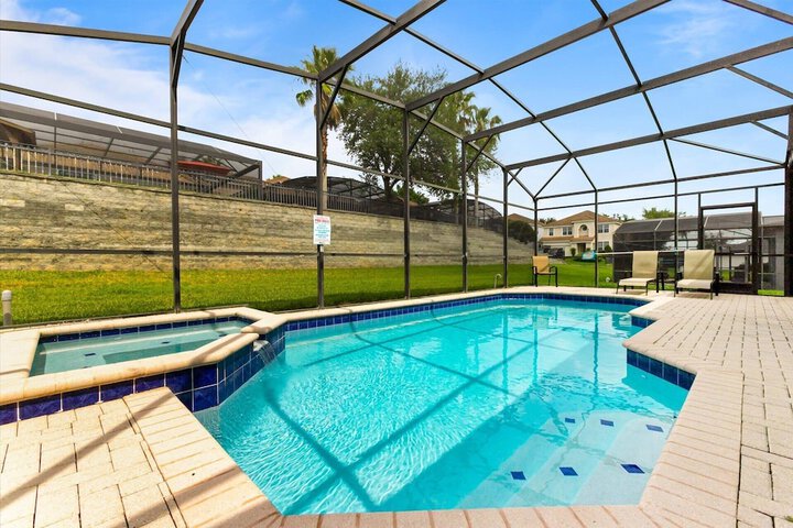 Pool 10 of 49