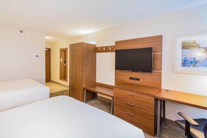 Room 48 of 82