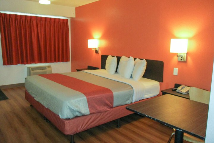 Room 38 of 44