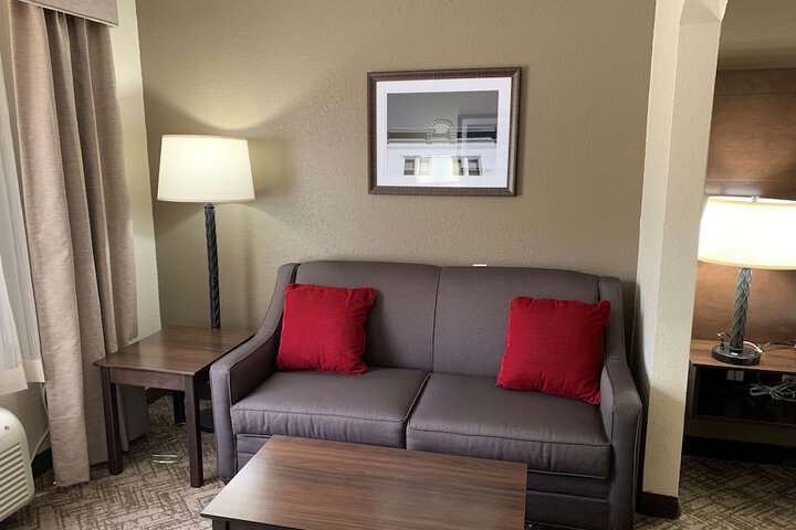 Room 10 of 20