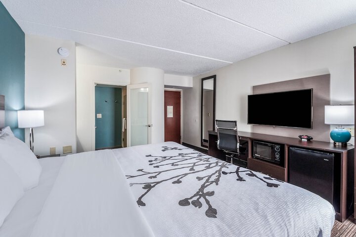 Room 19 of 32