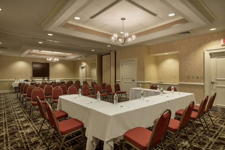 Hampton Inn & Suites Outer Banks / Corolla
