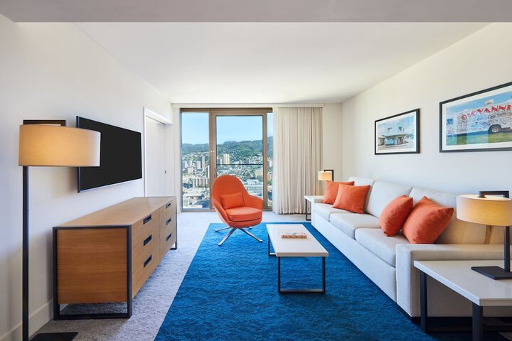 Room 48 of 112