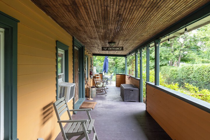 The Woodbine Inn