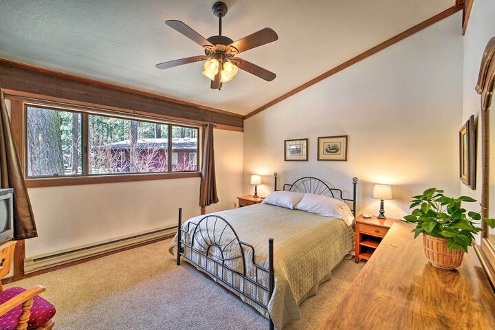 Quiet Home w / Graeagle Meadows Golf Course View!