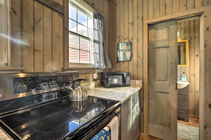 Killingly Barnyard Studio in Wine Country!