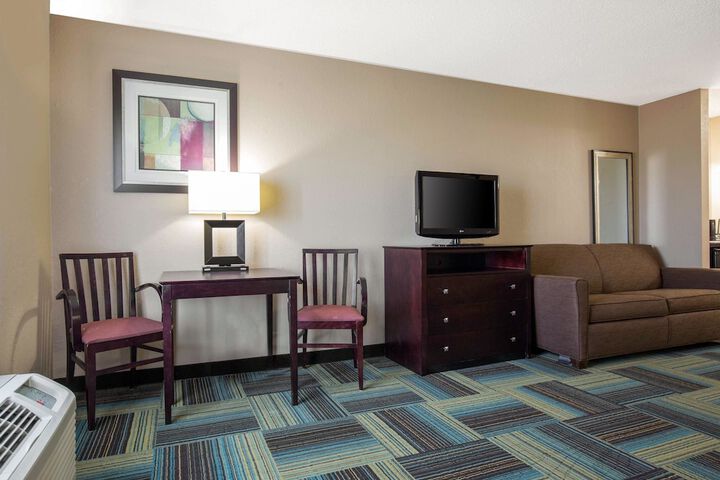 Room 9 of 49