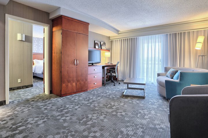 Courtyard by Marriott Harrisburg West / Mechanicsburg