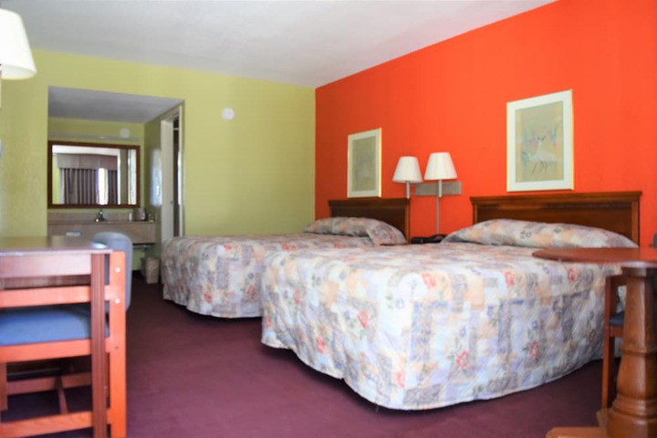 Room 11 of 29