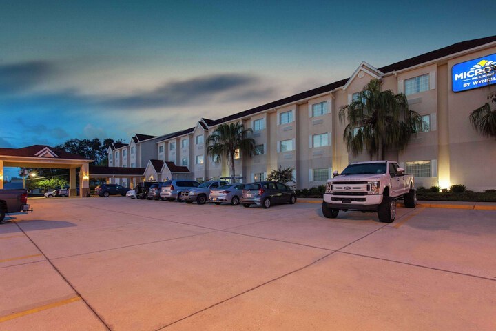 Hotel 2 of 53