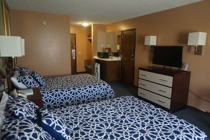 Bellevue Hotel & Suites