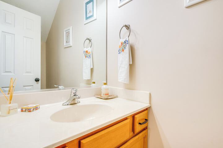 Candler Home w / Porch & Backyard: Near Asheville!