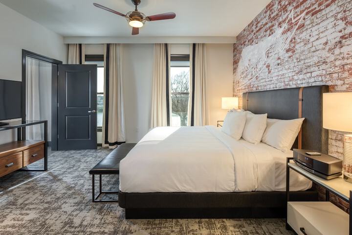 Room 54 of 67