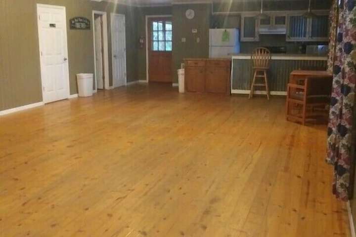 Whispering Creek Lodging & RV Resort
