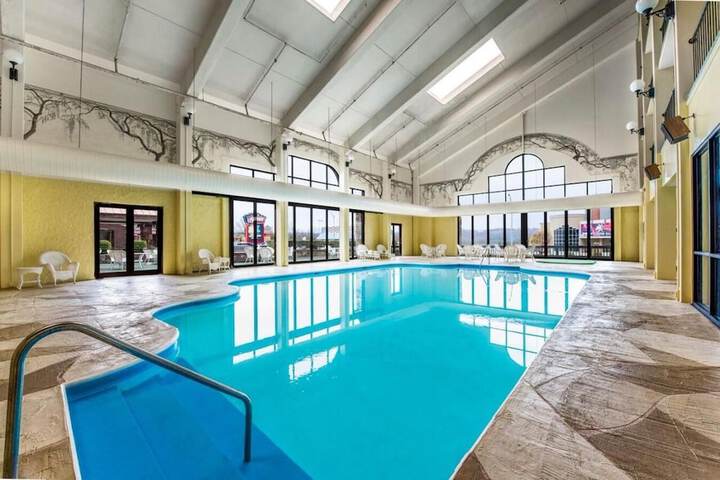 Pool 5 of 32